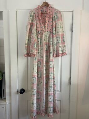 Rare Vintage 1960s Trivia by Charm of Hollywood Floral Maxi Dress - 9/10
